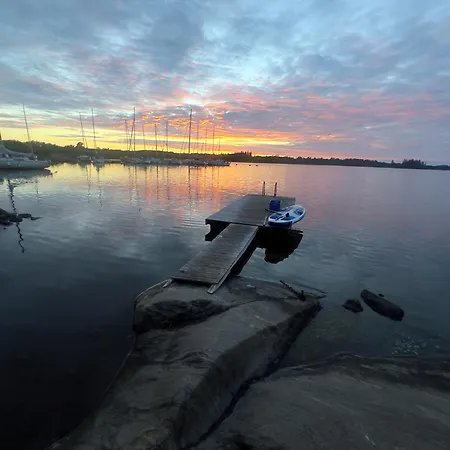 Sandvik Gaesthamn Och Campsite